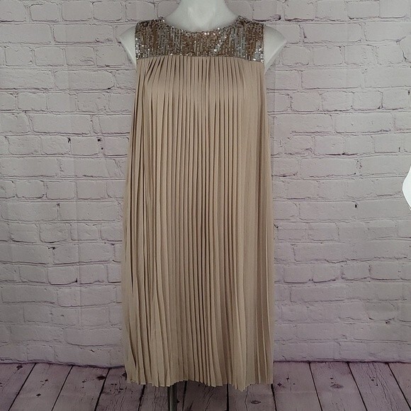 Magari Taupe Pleated Sleeveless Dress with Sequins Top. Size Large. - Picture 2 of 13